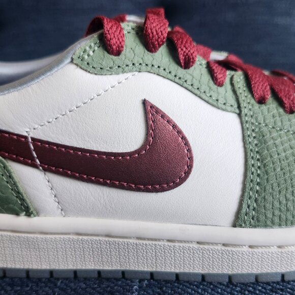 Air Jordan 1 Retro Low OG ‘Year of the Dragon’ - Picture 6 of 16